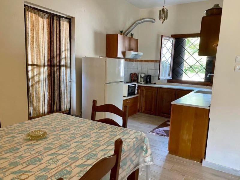 Menelaos Apartments Lefokastro Bagian luar foto