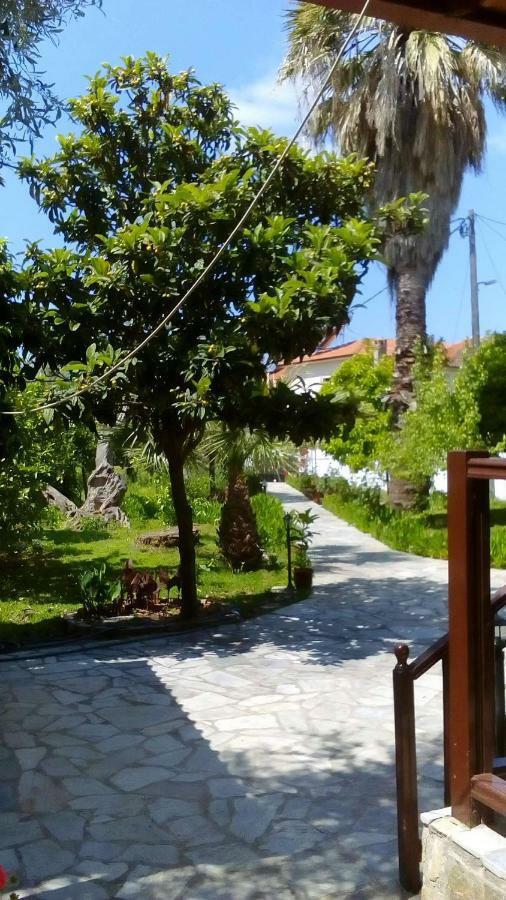 Menelaos Apartments Lefokastro Bagian luar foto